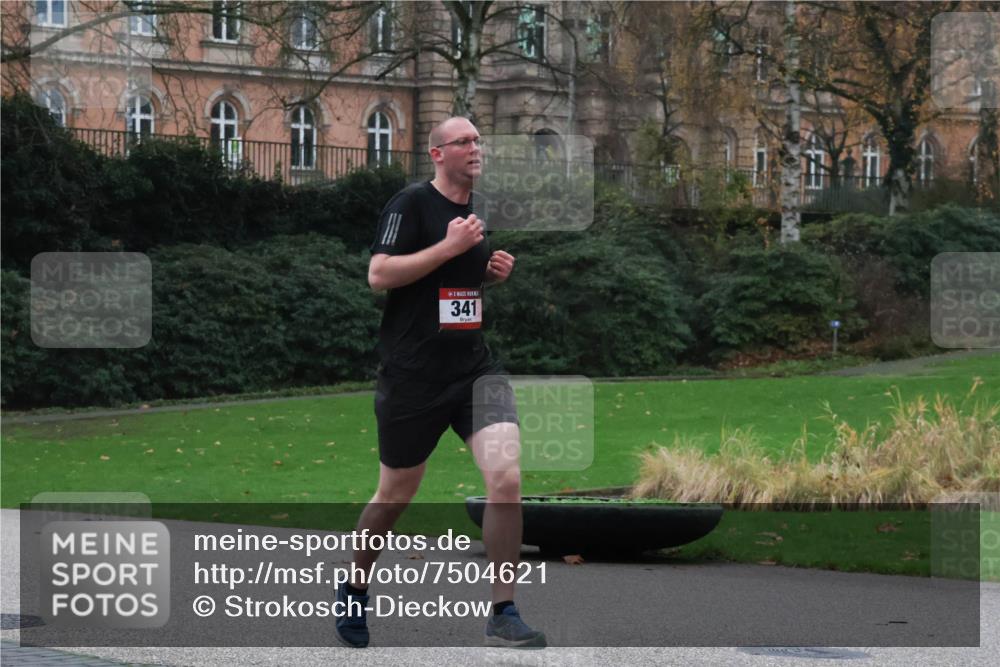 08.12.2024 - St. Pauli X-Mass-Run No. 14 Strokosch-Dieckow http://msf.ph/oto/7504621 08.12.2024 09:37:41 Laufen 341 meine-sportfotos.de