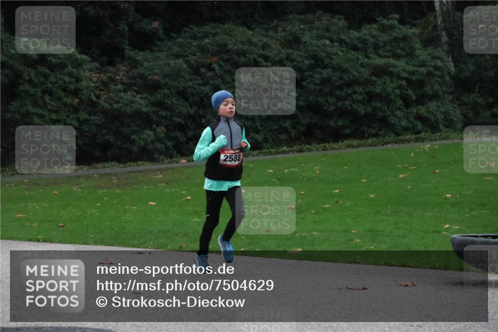 08.12.2024 - St. Pauli X-Mass-Run No. 14 Strokosch-Dieckow http://msf.ph/oto/7504629 08.12.2024 09:37:44 Laufen 2588 meine-sportfotos.de