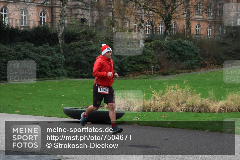 08.12.2024 - St. Pauli X-Mass-Run No. 14 Strokosch-Dieckow http://msf.ph/oto/7504671 08.12.2024 09:38:04 Laufen 1946 meine-sportfotos.de