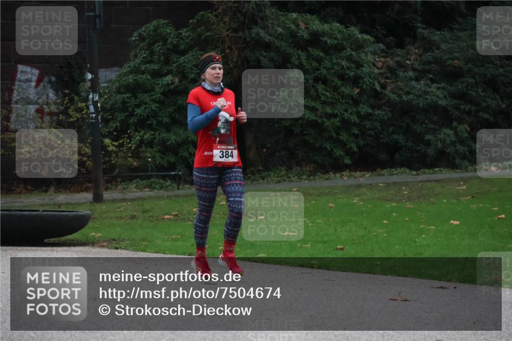 08.12.2024 - St. Pauli X-Mass-Run No. 14 Strokosch-Dieckow http://msf.ph/oto/7504674 08.12.2024 09:38:05 Laufen 384 meine-sportfotos.de