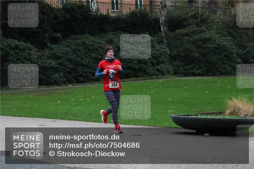 08.12.2024 - St. Pauli X-Mass-Run No. 14 Strokosch-Dieckow http://msf.ph/oto/7504686 08.12.2024 09:38:07 Laufen 384 meine-sportfotos.de