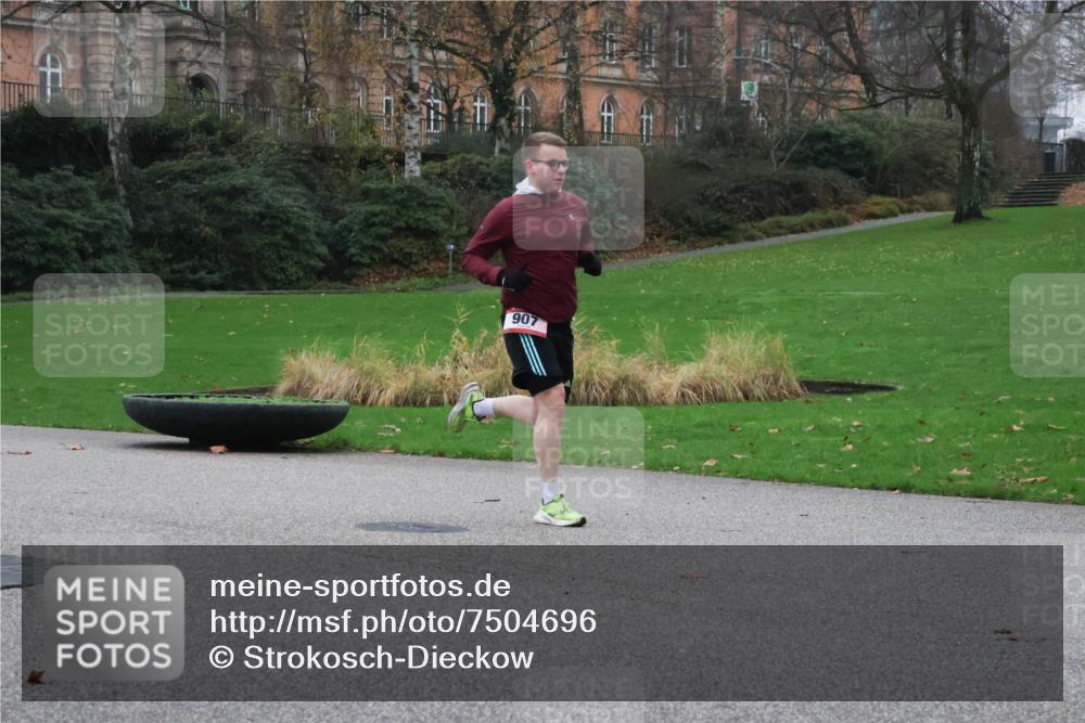 08.12.2024 - St. Pauli X-Mass-Run No. 14 Strokosch-Dieckow http://msf.ph/oto/7504696 08.12.2024 09:38:10 Laufen 907 meine-sportfotos.de