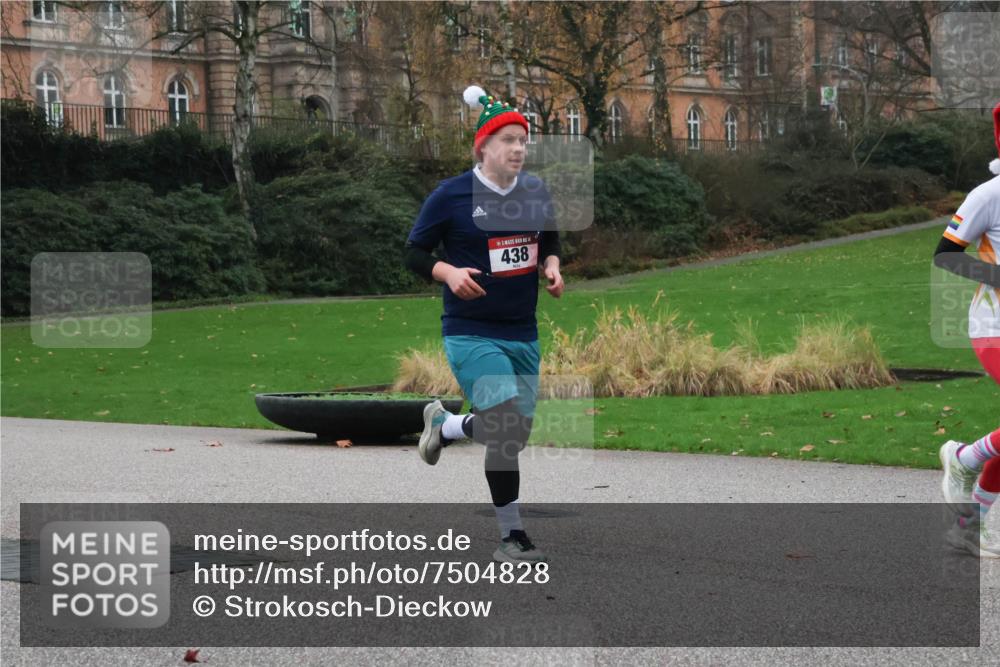 08.12.2024 - St. Pauli X-Mass-Run No. 14 Strokosch-Dieckow http://msf.ph/oto/7504828 08.12.2024 09:38:37 Laufen 438 meine-sportfotos.de