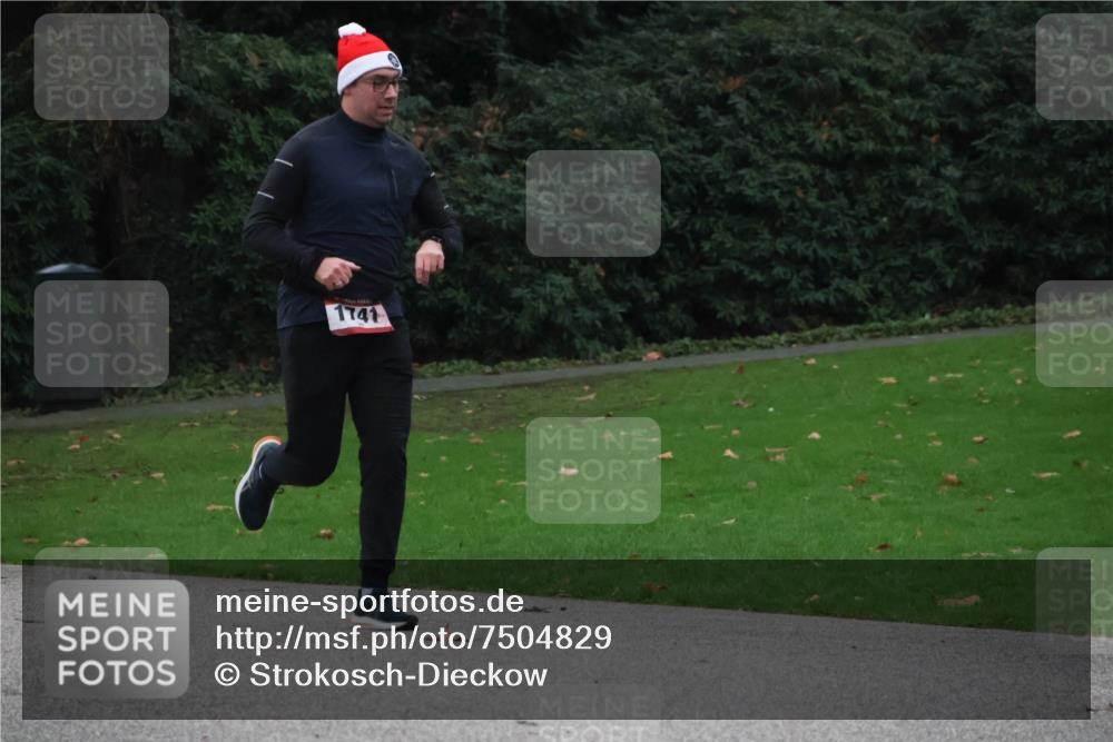 08.12.2024 - St. Pauli X-Mass-Run No. 14 Strokosch-Dieckow http://msf.ph/oto/7504829 08.12.2024 09:38:38 Laufen 1741 meine-sportfotos.de