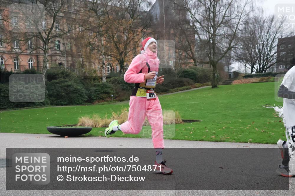 08.12.2024 - St. Pauli X-Mass-Run No. 14 Strokosch-Dieckow http://msf.ph/oto/7504871 08.12.2024 09:38:43 Laufen 859 meine-sportfotos.de