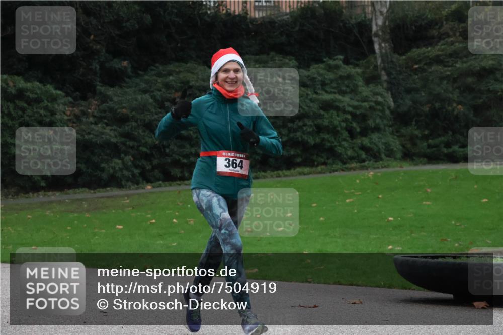 08.12.2024 - St. Pauli X-Mass-Run No. 14 Strokosch-Dieckow http://msf.ph/oto/7504919 08.12.2024 09:38:52 Laufen 14, 364 meine-sportfotos.de