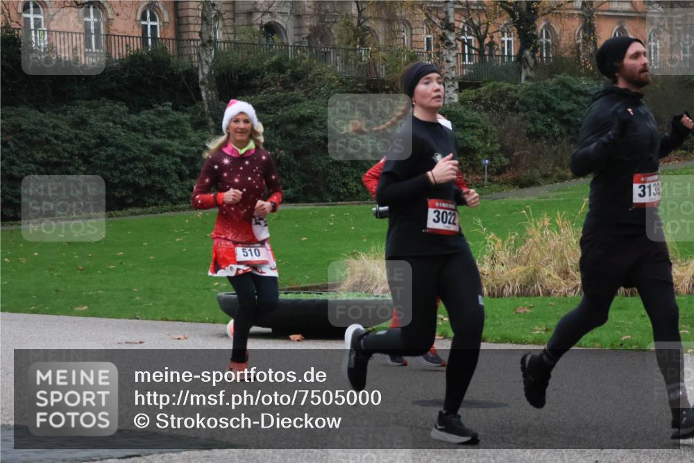 08.12.2024 - St. Pauli X-Mass-Run No. 14 Strokosch-Dieckow http://msf.ph/oto/7505000 08.12.2024 09:39:09 Laufen 510, 3139, 3022 meine-sportfotos.de