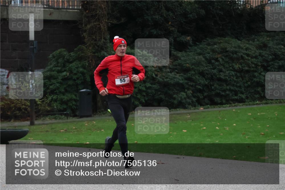 08.12.2024 - St. Pauli X-Mass-Run No. 14 Strokosch-Dieckow http://msf.ph/oto/7505136 08.12.2024 09:39:29 Laufen 55 meine-sportfotos.de