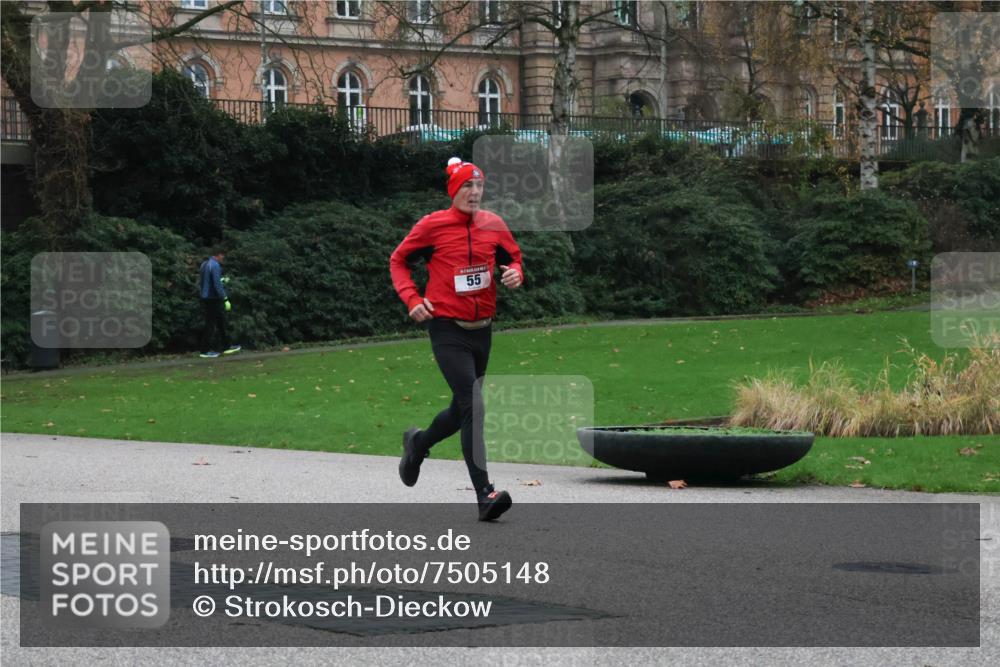 08.12.2024 - St. Pauli X-Mass-Run No. 14 Strokosch-Dieckow http://msf.ph/oto/7505148 08.12.2024 09:39:30 Laufen 55 meine-sportfotos.de