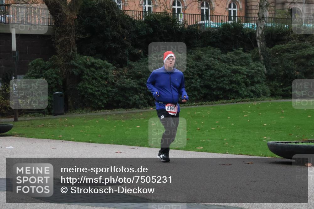 08.12.2024 - St. Pauli X-Mass-Run No. 14 Strokosch-Dieckow http://msf.ph/oto/7505231 08.12.2024 09:39:41 Laufen 20, 2760, 276 meine-sportfotos.de
