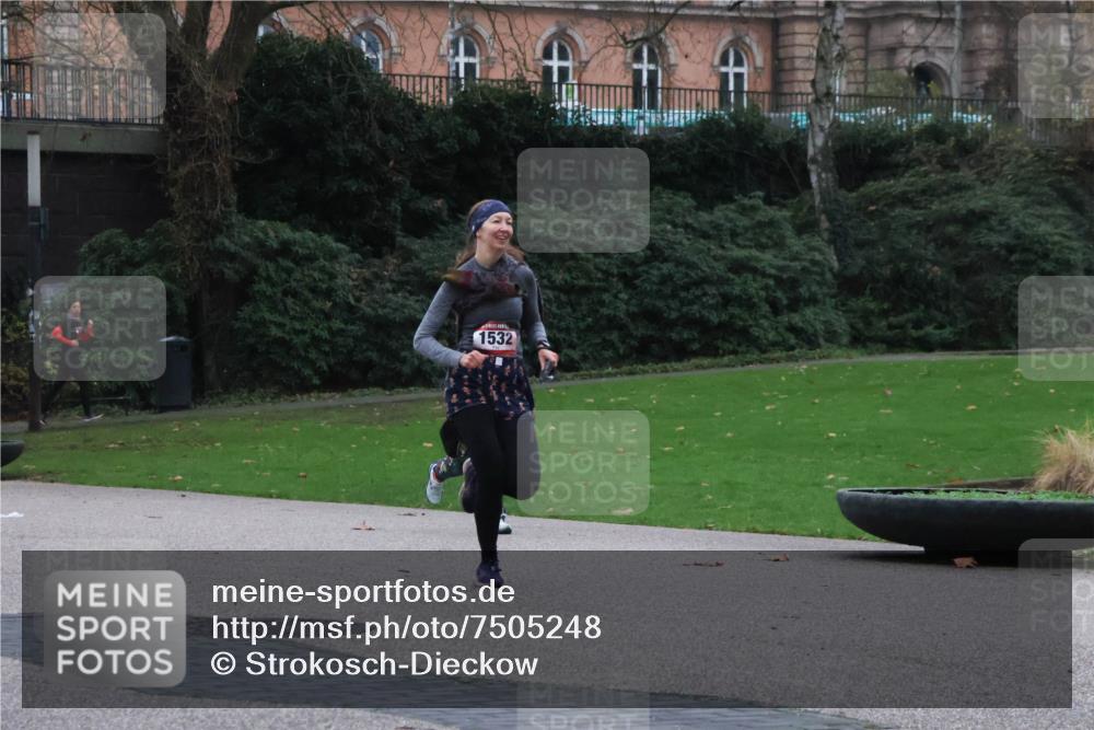 08.12.2024 - St. Pauli X-Mass-Run No. 14 Strokosch-Dieckow http://msf.ph/oto/7505248 08.12.2024 09:39:44 Laufen 1532 meine-sportfotos.de