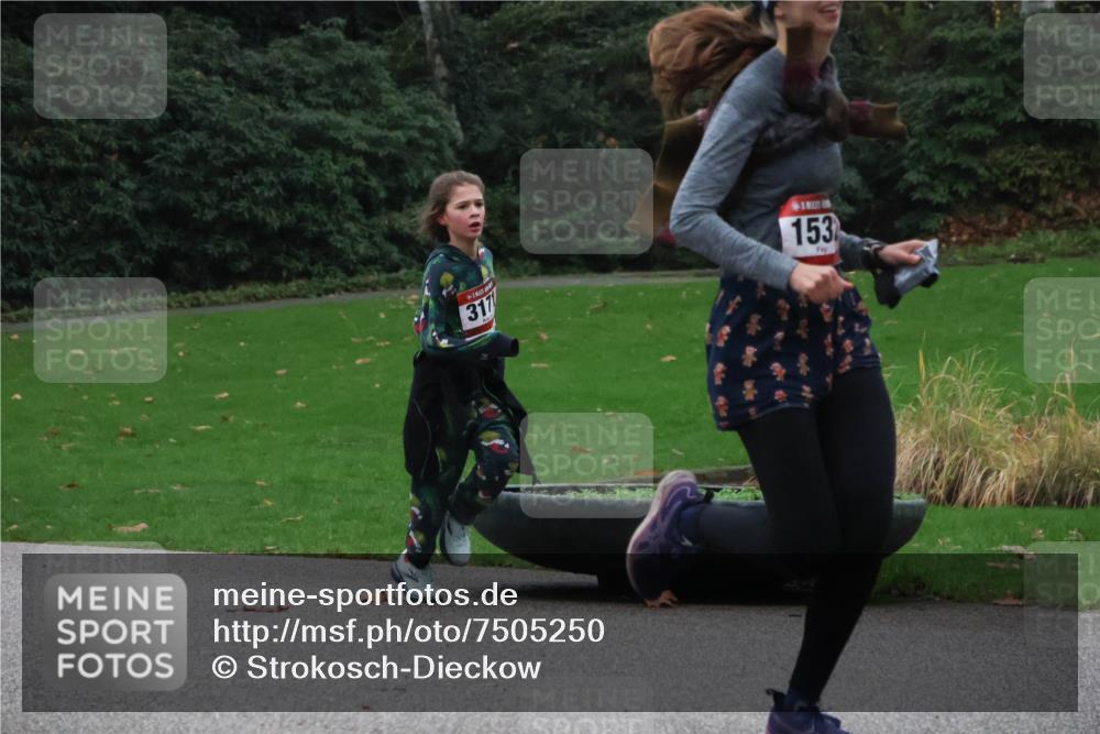 08.12.2024 - St. Pauli X-Mass-Run No. 14 Strokosch-Dieckow http://msf.ph/oto/7505250 08.12.2024 09:39:45 Laufen 317, 153 meine-sportfotos.de