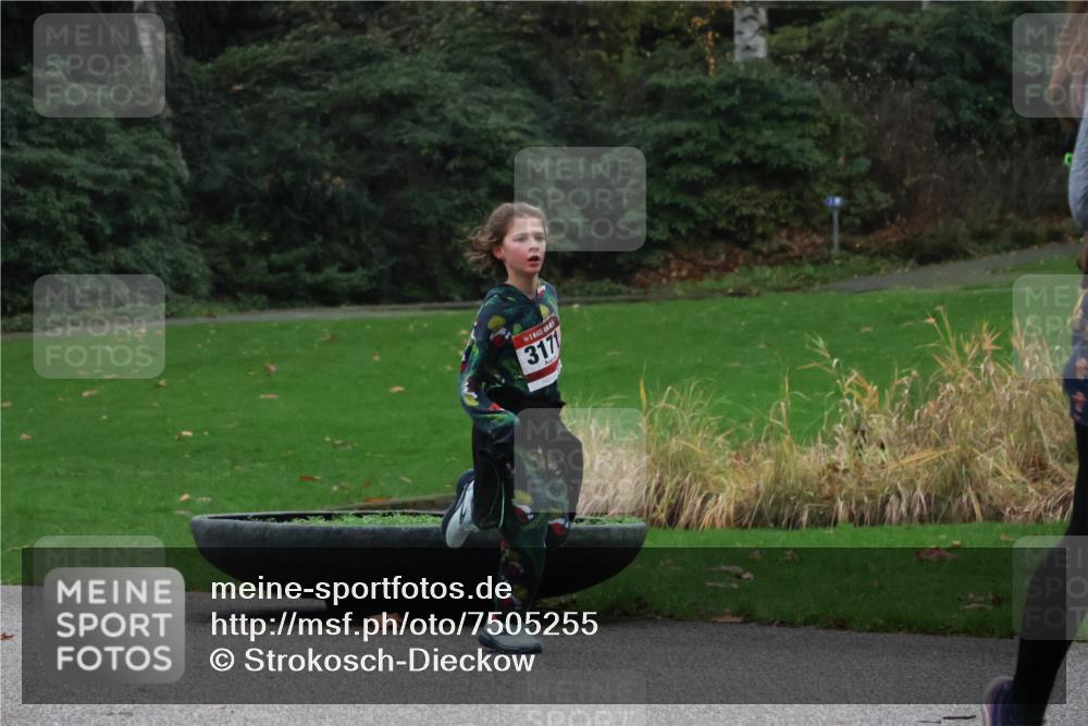 08.12.2024 - St. Pauli X-Mass-Run No. 14 Strokosch-Dieckow http://msf.ph/oto/7505255 08.12.2024 09:39:46 Laufen 3171 meine-sportfotos.de