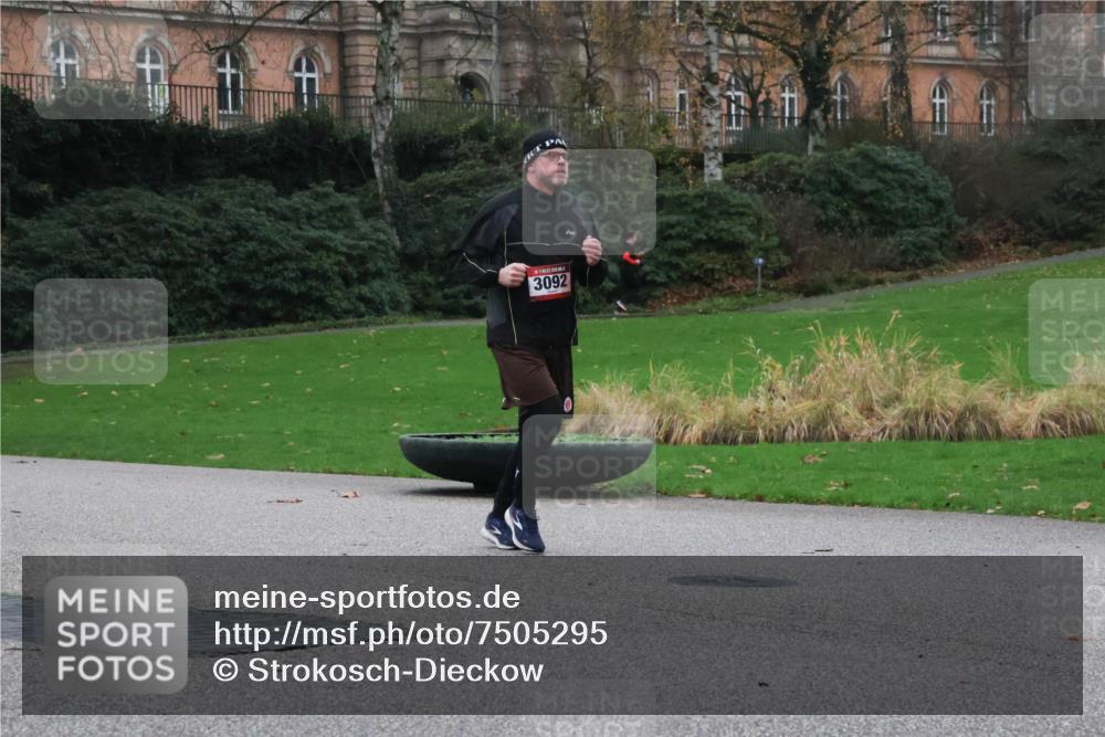 08.12.2024 - St. Pauli X-Mass-Run No. 14 Strokosch-Dieckow http://msf.ph/oto/7505295 08.12.2024 09:39:53 Laufen 3092 meine-sportfotos.de