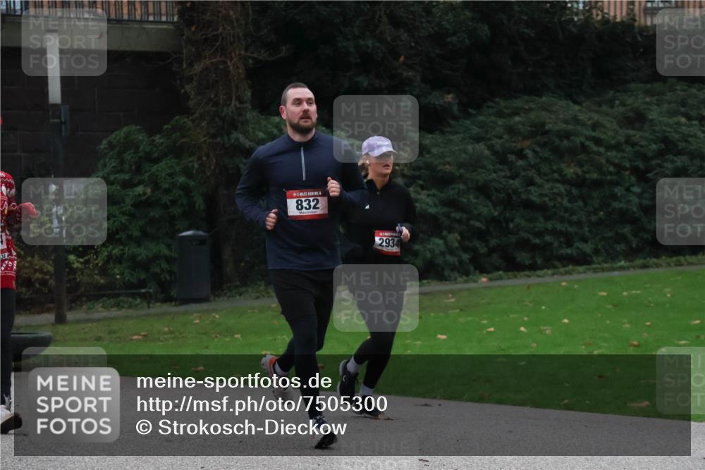 08.12.2024 - St. Pauli X-Mass-Run No. 14 Strokosch-Dieckow http://msf.ph/oto/7505300 08.12.2024 09:39:54 Laufen 832, 2934 meine-sportfotos.de