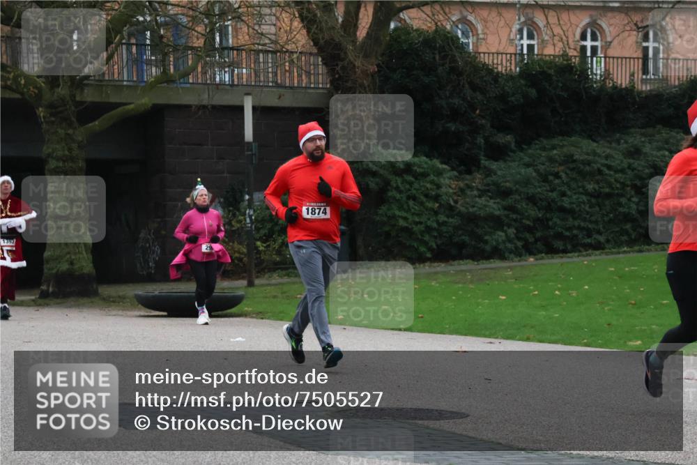 08.12.2024 - St. Pauli X-Mass-Run No. 14 Strokosch-Dieckow http://msf.ph/oto/7505527 08.12.2024 09:40:28 Laufen 1393, 29, 1874 meine-sportfotos.de