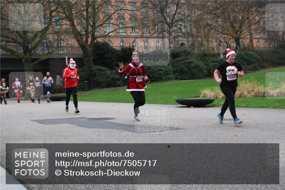08.12.2024 - St. Pauli X-Mass-Run No. 14 Strokosch-Dieckow http://msf.ph/oto/7505717 08.12.2024 09:40:57 Laufen 406, 3254, 2604 meine-sportfotos.de