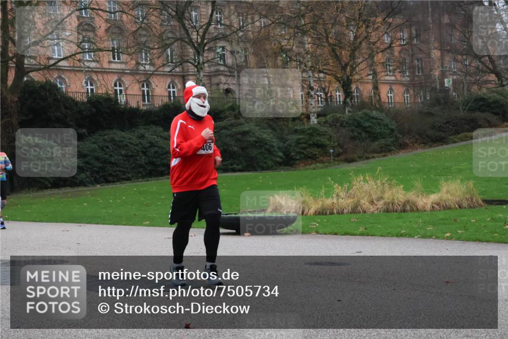 08.12.2024 - St. Pauli X-Mass-Run No. 14 Strokosch-Dieckow http://msf.ph/oto/7505734 08.12.2024 09:40:59 Laufen 200, 406 meine-sportfotos.de