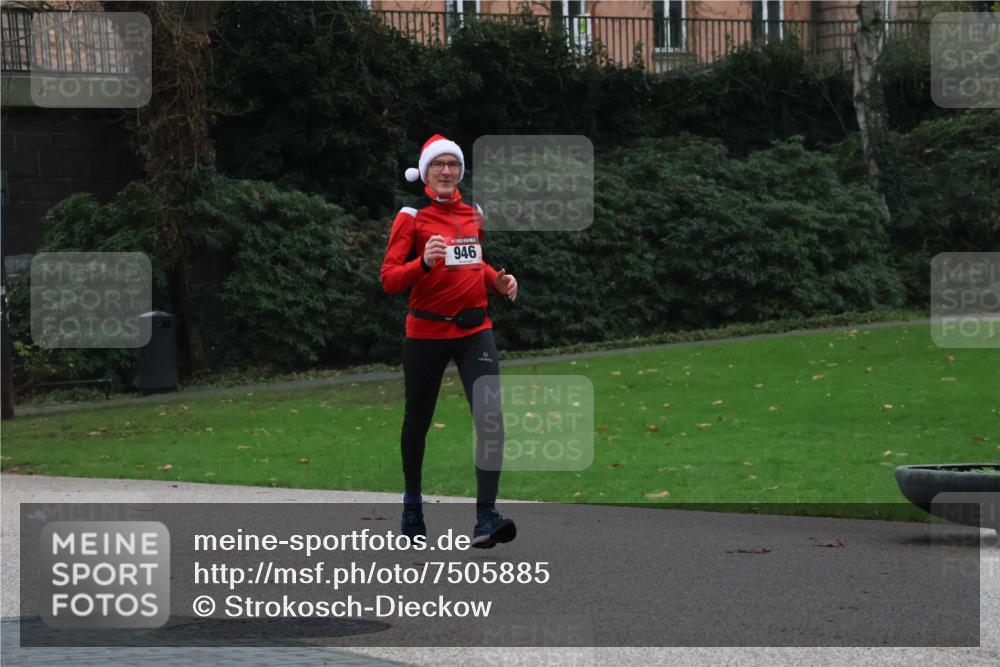 08.12.2024 - St. Pauli X-Mass-Run No. 14 Strokosch-Dieckow http://msf.ph/oto/7505885 08.12.2024 09:41:18 Laufen 946 meine-sportfotos.de