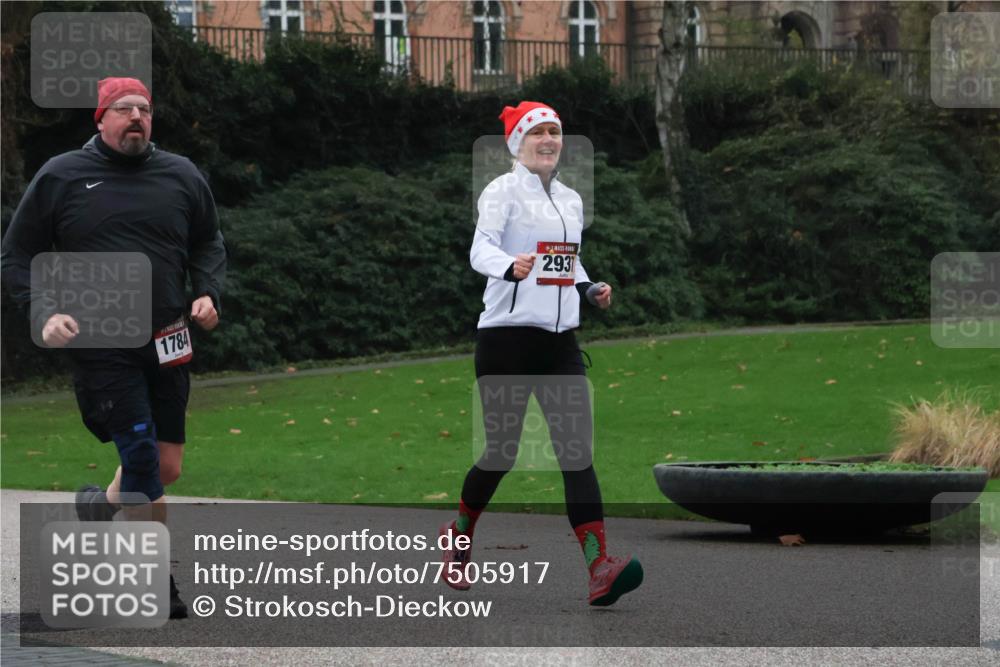 08.12.2024 - St. Pauli X-Mass-Run No. 14 Strokosch-Dieckow http://msf.ph/oto/7505917 08.12.2024 09:41:25 Laufen 1784, 2931 meine-sportfotos.de