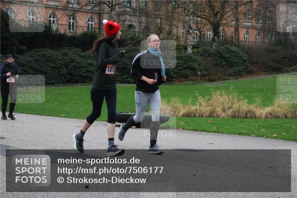 08.12.2024 - St. Pauli X-Mass-Run No. 14 Strokosch-Dieckow http://msf.ph/oto/7506177 08.12.2024 09:42:02 Laufen 451, 1018 meine-sportfotos.de