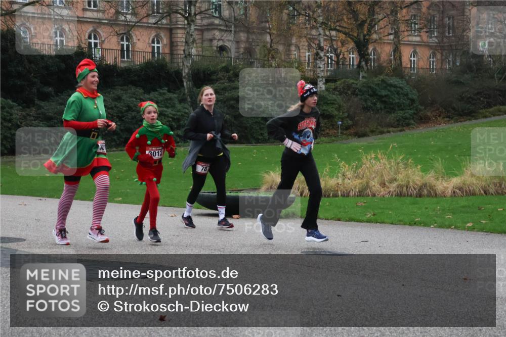 08.12.2024 - St. Pauli X-Mass-Run No. 14 Strokosch-Dieckow http://msf.ph/oto/7506283 08.12.2024 09:42:25 Laufen 301, 3012, 78 meine-sportfotos.de