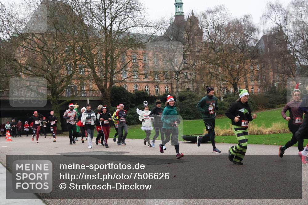 08.12.2024 - St. Pauli X-Mass-Run No. 14 Strokosch-Dieckow http://msf.ph/oto/7506626 08.12.2024 09:43:14 Laufen 139 meine-sportfotos.de