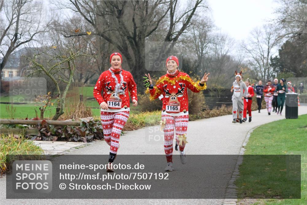 08.12.2024 - St. Pauli X-Mass-Run No. 14 Strokosch-Dieckow http://msf.ph/oto/7507192 08.12.2024 10:50:48 Laufen 1164, 87, 1165, 161 meine-sportfotos.de