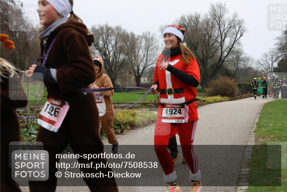 08.12.2024 - St. Pauli X-Mass-Run No. 14 Strokosch-Dieckow http://msf.ph/oto/7508538 08.12.2024 10:56:21 Laufen 196, 1950, 65, 14, 1924, 1924 meine-sportfotos.de