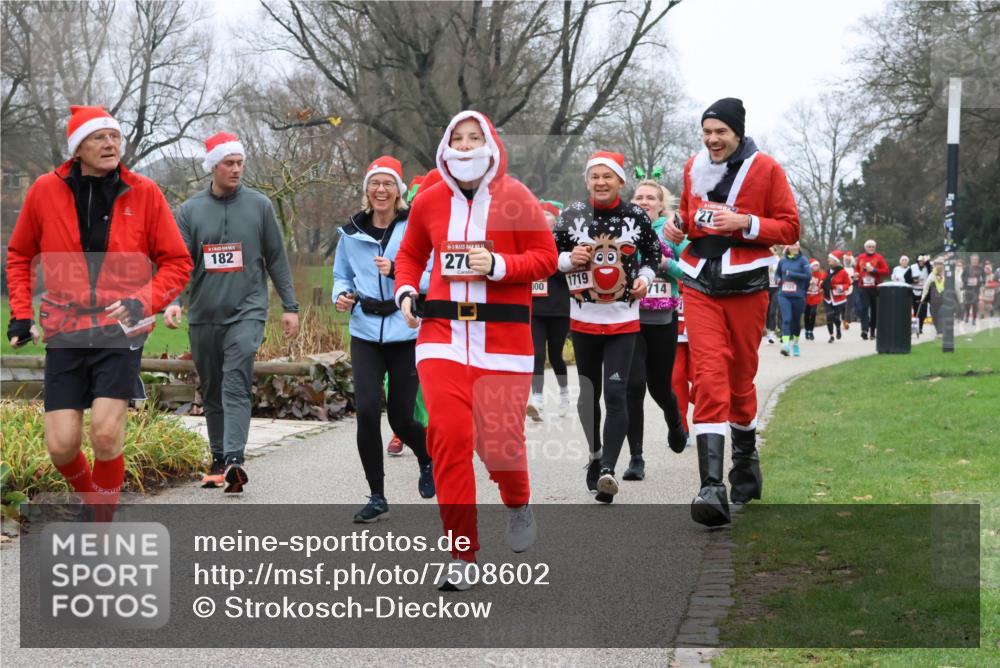 08.12.2024 - St. Pauli X-Mass-Run No. 14 Strokosch-Dieckow http://msf.ph/oto/7508602 08.12.2024 10:57:04 Laufen 182, 270, 1719, 000, 714, 27 meine-sportfotos.de