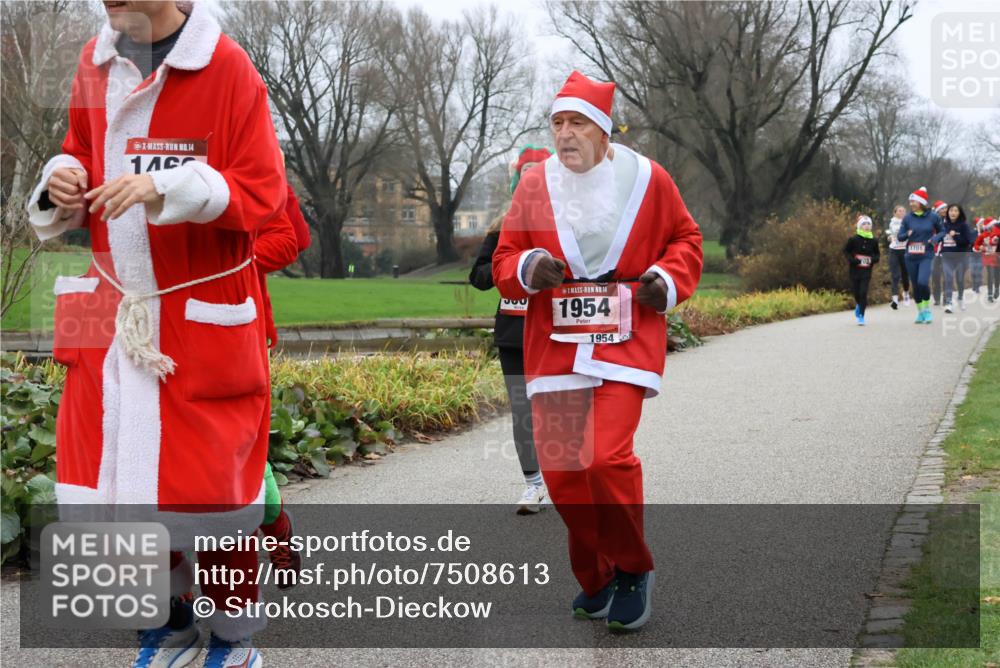 08.12.2024 - St. Pauli X-Mass-Run No. 14 Strokosch-Dieckow http://msf.ph/oto/7508613 08.12.2024 10:57:08 Laufen 14, 140, 300, 14, 1954, 1954, 1701 meine-sportfotos.de