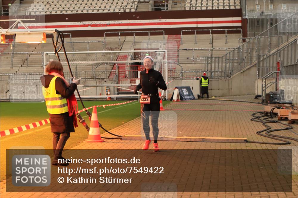 08.12.2024 - St. Pauli X-Mass-Run No. 14 Kathrin Stürmer Photography http://msf.ph/oto/7549422 08.12.2024 10:54:06 Ziel  meine-sportfotos.de