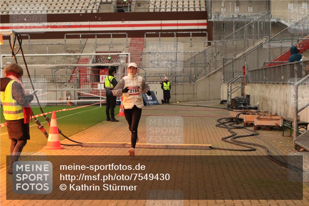 08.12.2024 - St. Pauli X-Mass-Run No. 14 Kathrin Stürmer Photography http://msf.ph/oto/7549430 08.12.2024 10:54:33 Ziel  meine-sportfotos.de