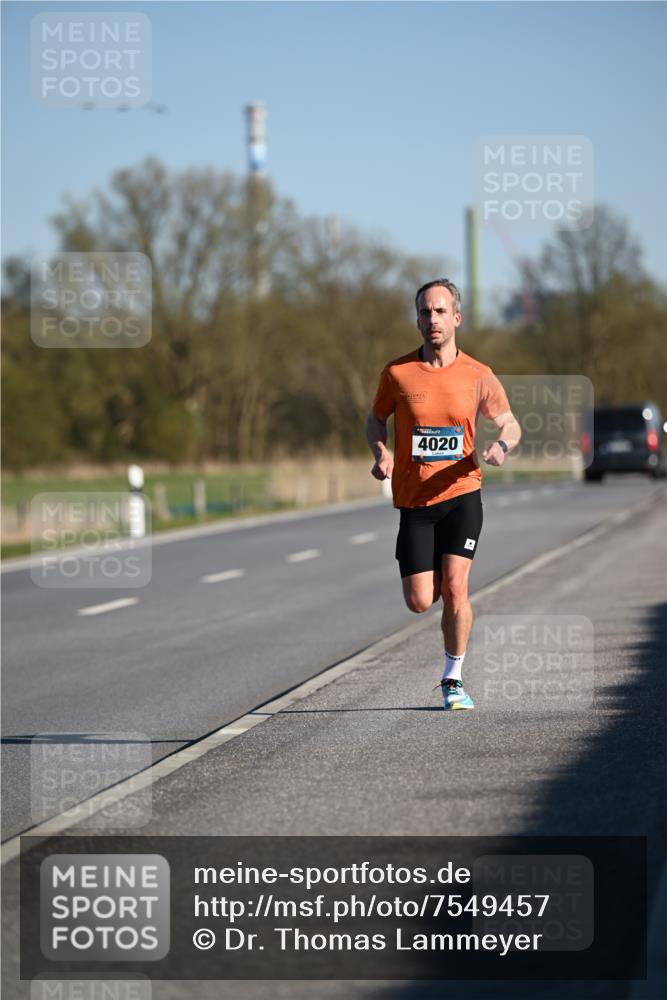 06.04.2025 - 44. Internationalen Wilhelmsburger Insellauf Dr. Thomas Lammeyer http://msf.ph/oto/7549457 06.04.2025 09:16:26 Laufen 4020 meine-sportfotos.de