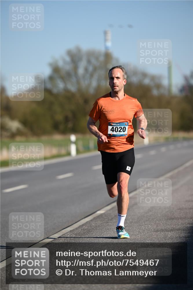 06.04.2025 - 44. Internationalen Wilhelmsburger Insellauf Dr. Thomas Lammeyer http://msf.ph/oto/7549467 06.04.2025 09:16:27 Laufen 4020 meine-sportfotos.de