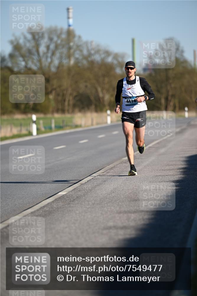 06.04.2025 - 44. Internationalen Wilhelmsburger Insellauf Dr. Thomas Lammeyer http://msf.ph/oto/7549477 06.04.2025 09:17:03 Laufen  meine-sportfotos.de