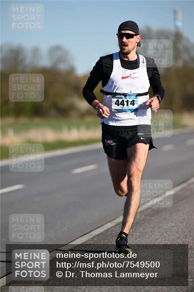 06.04.2025 - 44. Internationalen Wilhelmsburger Insellauf Dr. Thomas Lammeyer http://msf.ph/oto/7549500 06.04.2025 09:17:06 Laufen 4414 meine-sportfotos.de