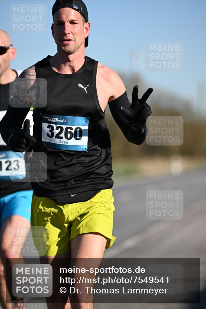 06.04.2025 - 44. Internationalen Wilhelmsburger Insellauf Dr. Thomas Lammeyer http://msf.ph/oto/7549541 06.04.2025 09:17:25 Laufen 123, 3260 meine-sportfotos.de
