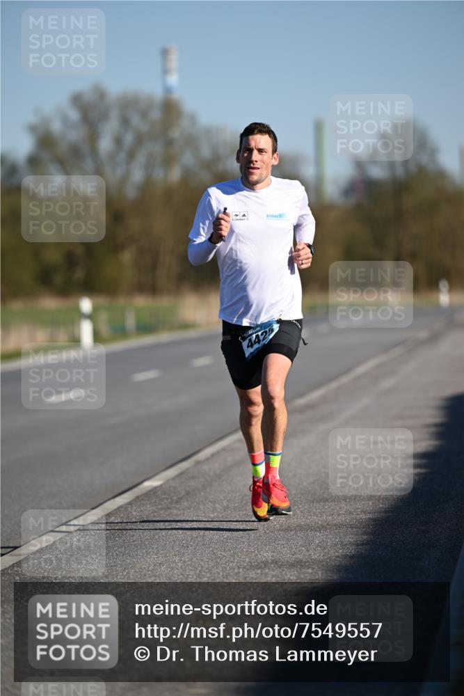 06.04.2025 - 44. Internationalen Wilhelmsburger Insellauf Dr. Thomas Lammeyer http://msf.ph/oto/7549557 06.04.2025 09:17:35 Laufen 4425 meine-sportfotos.de