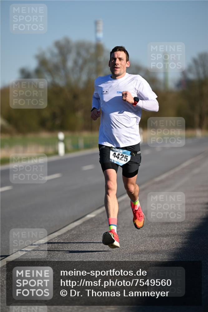 06.04.2025 - 44. Internationalen Wilhelmsburger Insellauf Dr. Thomas Lammeyer http://msf.ph/oto/7549560 06.04.2025 09:17:36 Laufen 4425 meine-sportfotos.de