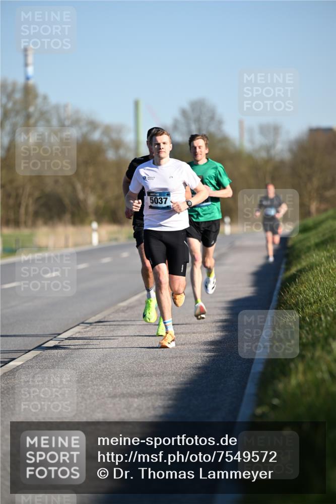 06.04.2025 - 44. Internationalen Wilhelmsburger Insellauf Dr. Thomas Lammeyer http://msf.ph/oto/7549572 06.04.2025 09:17:59 Laufen 5037 meine-sportfotos.de