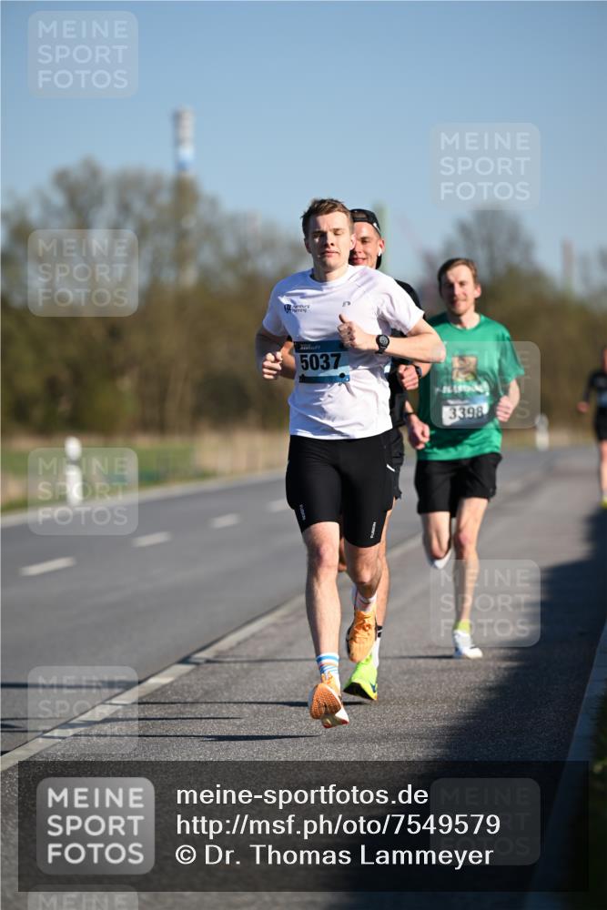 06.04.2025 - 44. Internationalen Wilhelmsburger Insellauf Dr. Thomas Lammeyer http://msf.ph/oto/7549579 06.04.2025 09:18:00 Laufen 5037, 3398 meine-sportfotos.de