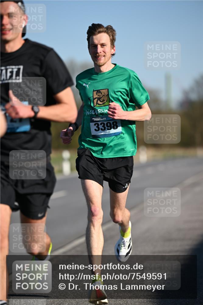 06.04.2025 - 44. Internationalen Wilhelmsburger Insellauf Dr. Thomas Lammeyer http://msf.ph/oto/7549591 06.04.2025 09:18:02 Laufen 3398 meine-sportfotos.de