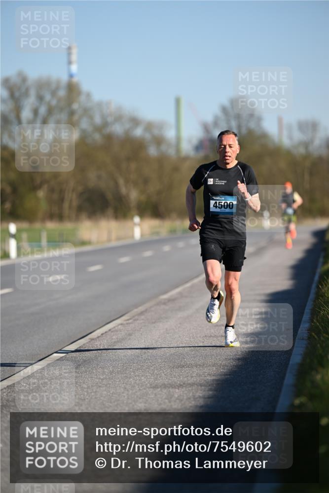 06.04.2025 - 44. Internationalen Wilhelmsburger Insellauf Dr. Thomas Lammeyer http://msf.ph/oto/7549602 06.04.2025 09:18:08 Laufen 4500 meine-sportfotos.de
