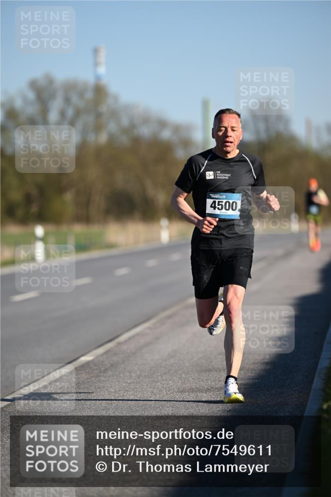06.04.2025 - 44. Internationalen Wilhelmsburger Insellauf Dr. Thomas Lammeyer http://msf.ph/oto/7549611 06.04.2025 09:18:09 Laufen 4500 meine-sportfotos.de