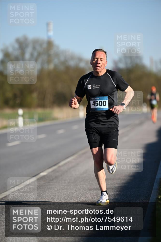 06.04.2025 - 44. Internationalen Wilhelmsburger Insellauf Dr. Thomas Lammeyer http://msf.ph/oto/7549614 06.04.2025 09:18:09 Laufen 4500 meine-sportfotos.de