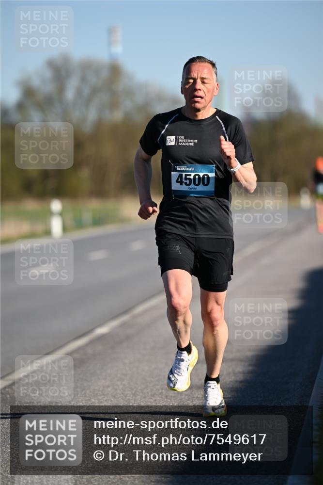 06.04.2025 - 44. Internationalen Wilhelmsburger Insellauf Dr. Thomas Lammeyer http://msf.ph/oto/7549617 06.04.2025 09:18:10 Laufen 4500 meine-sportfotos.de