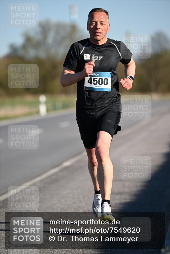 06.04.2025 - 44. Internationalen Wilhelmsburger Insellauf Dr. Thomas Lammeyer http://msf.ph/oto/7549620 06.04.2025 09:18:10 Laufen 4500 meine-sportfotos.de