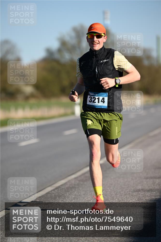 06.04.2025 - 44. Internationalen Wilhelmsburger Insellauf Dr. Thomas Lammeyer http://msf.ph/oto/7549640 06.04.2025 09:18:21 Laufen 3214 meine-sportfotos.de
