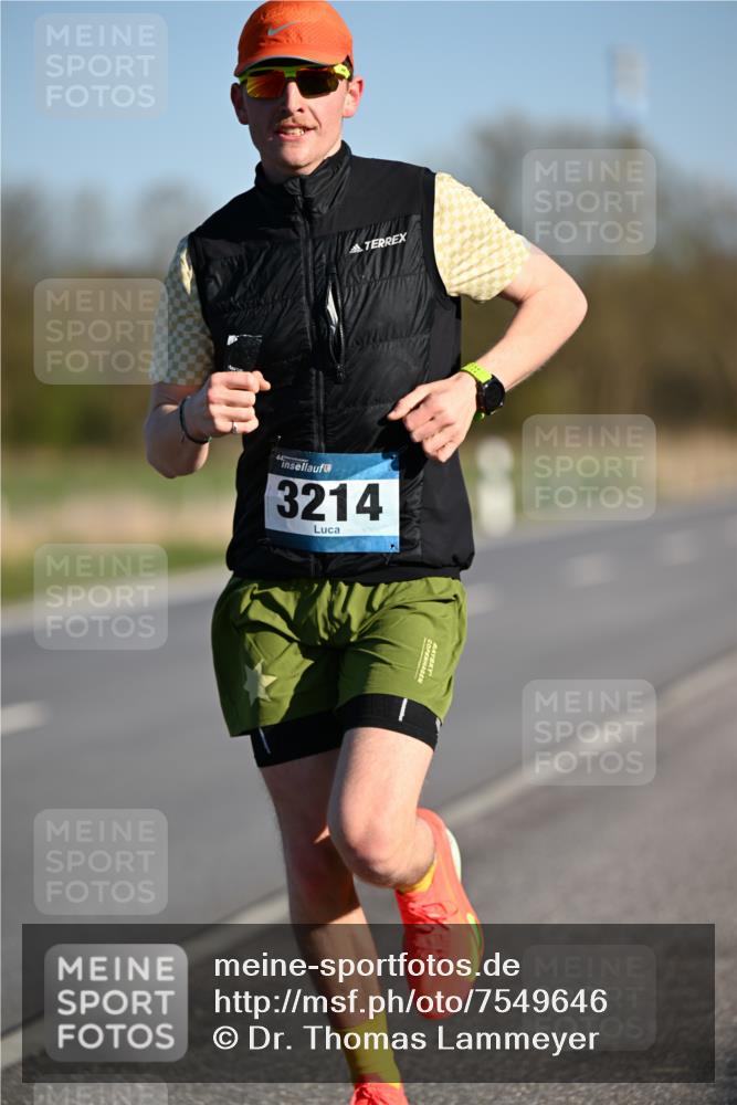 06.04.2025 - 44. Internationalen Wilhelmsburger Insellauf Dr. Thomas Lammeyer http://msf.ph/oto/7549646 06.04.2025 09:18:22 Laufen 3214 meine-sportfotos.de